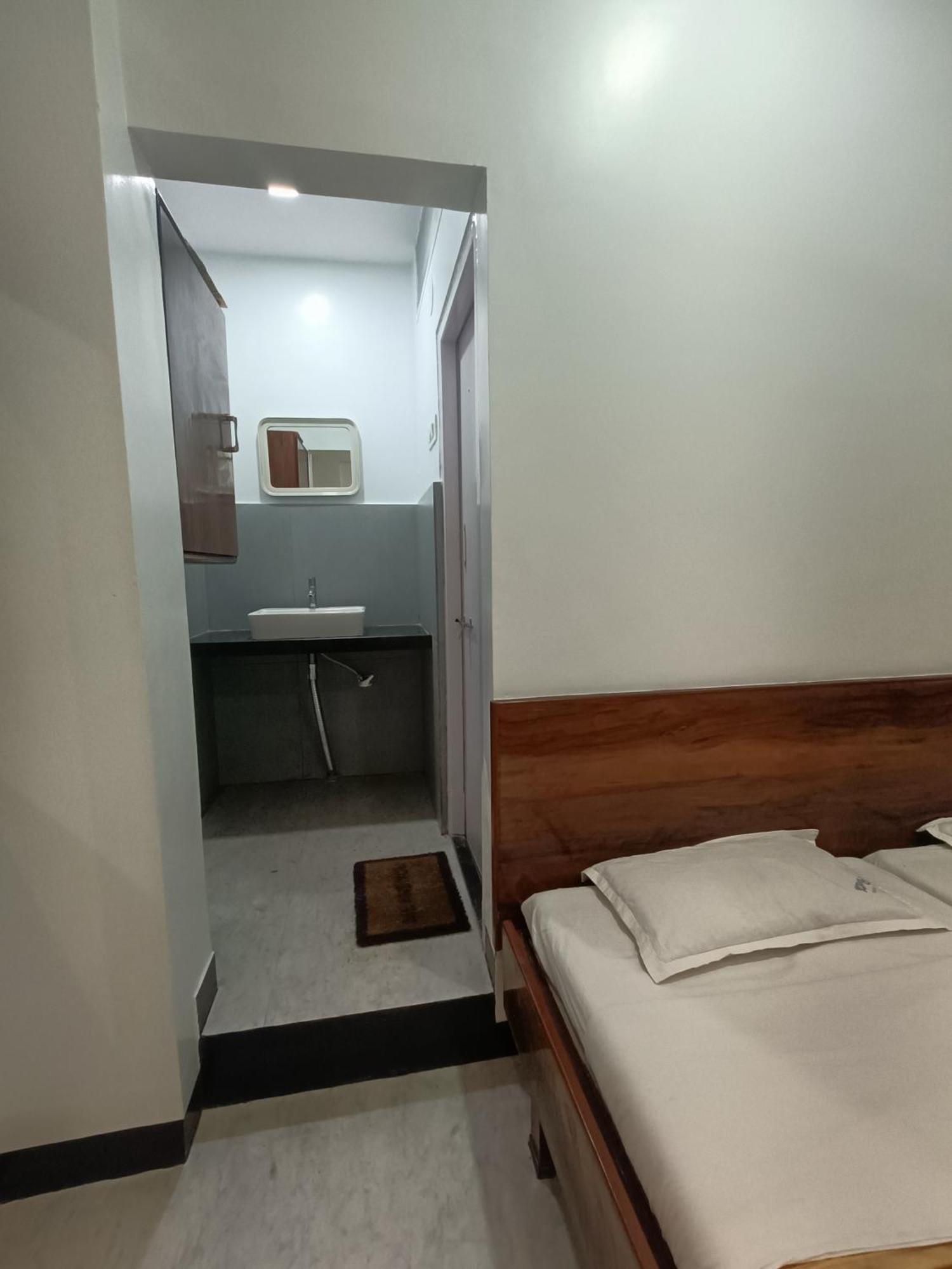 Hotel Parth Residency Kolhapur Exterior photo