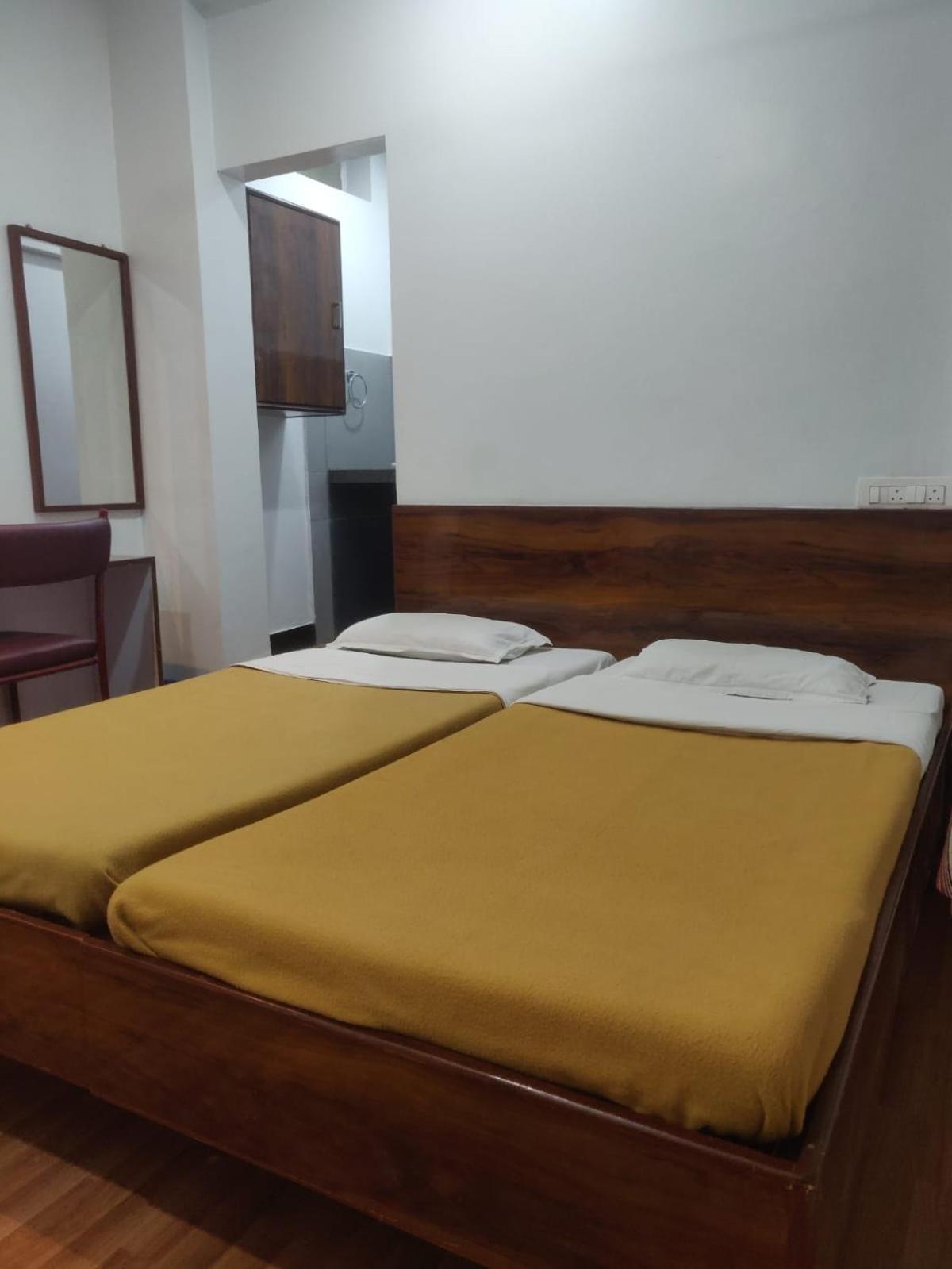 Hotel Parth Residency Kolhapur Exterior photo