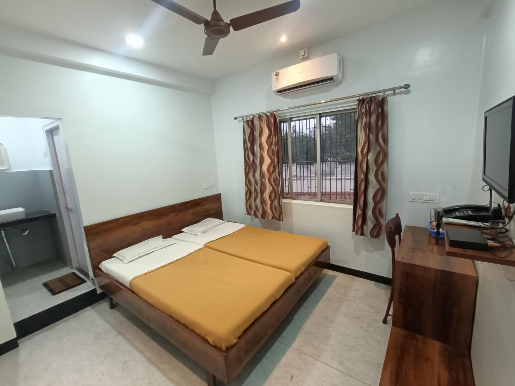 Hotel Parth Residency Kolhapur Exterior photo