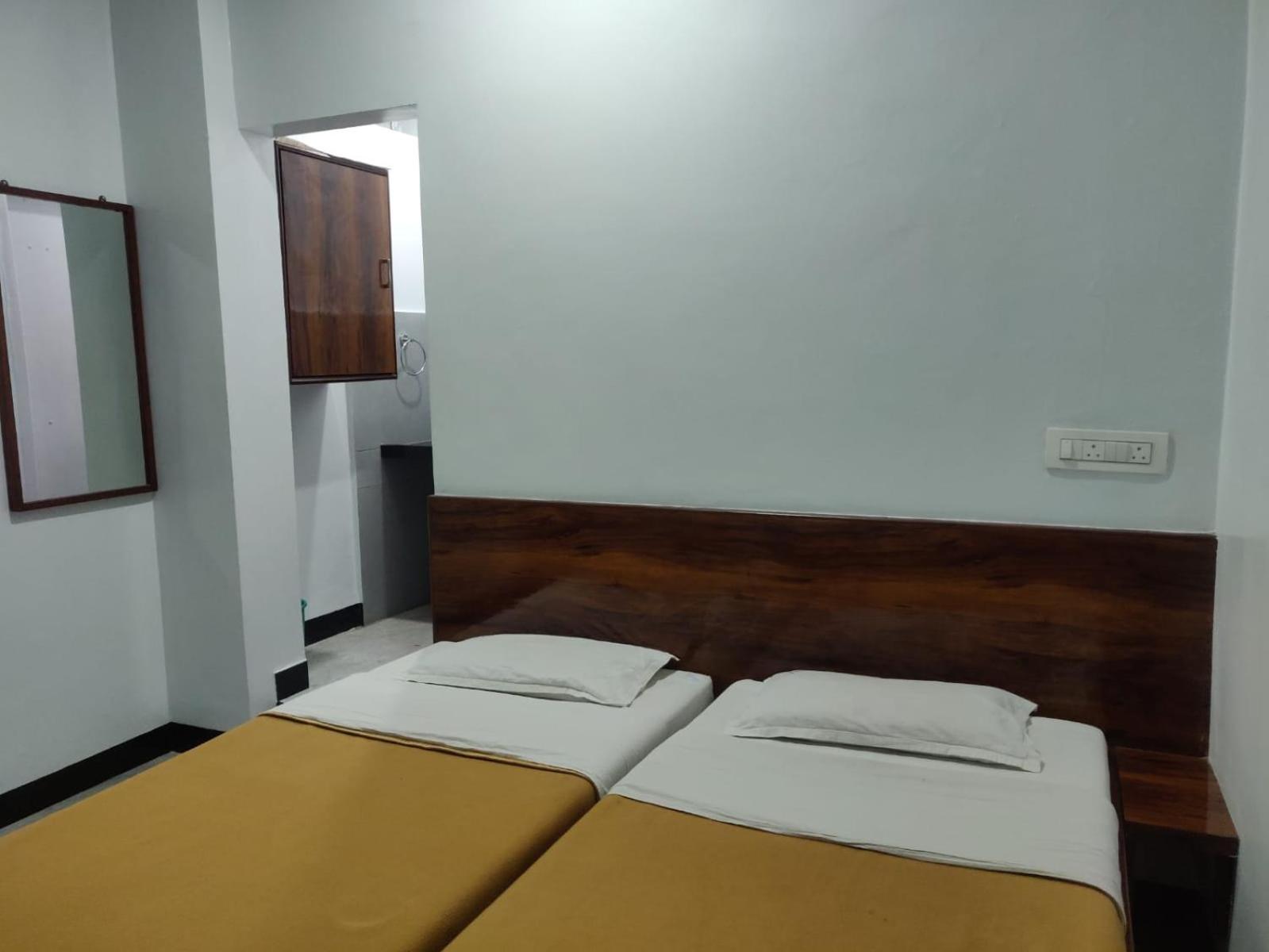 Hotel Parth Residency Kolhapur Exterior photo